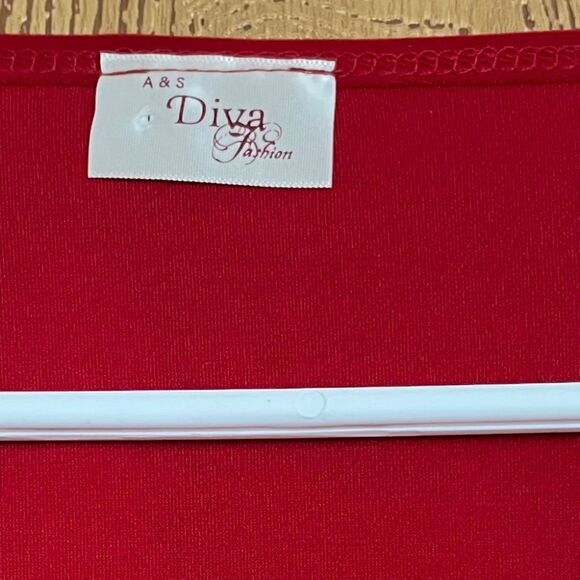 Women’s Red Beaded Fashion Blouse with Cinched Detail at Front Sz-XS-S - Picture 7 of 7